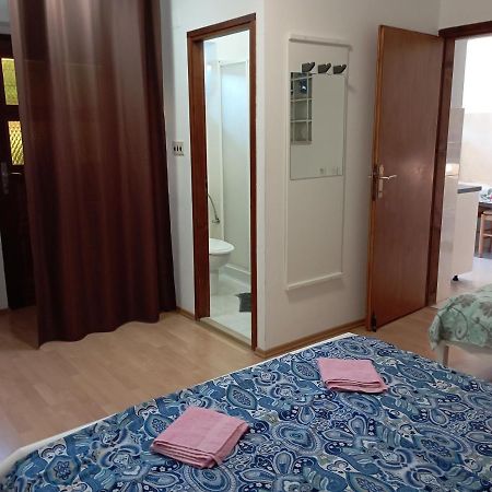 Apartments Mare Новиград Екстериор снимка