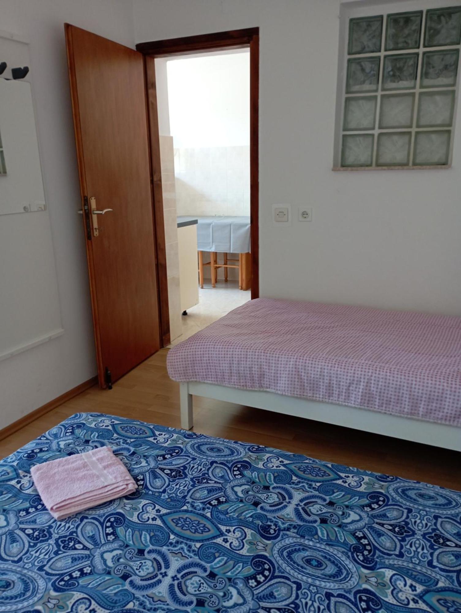 Apartments Mare Новиград Стая снимка